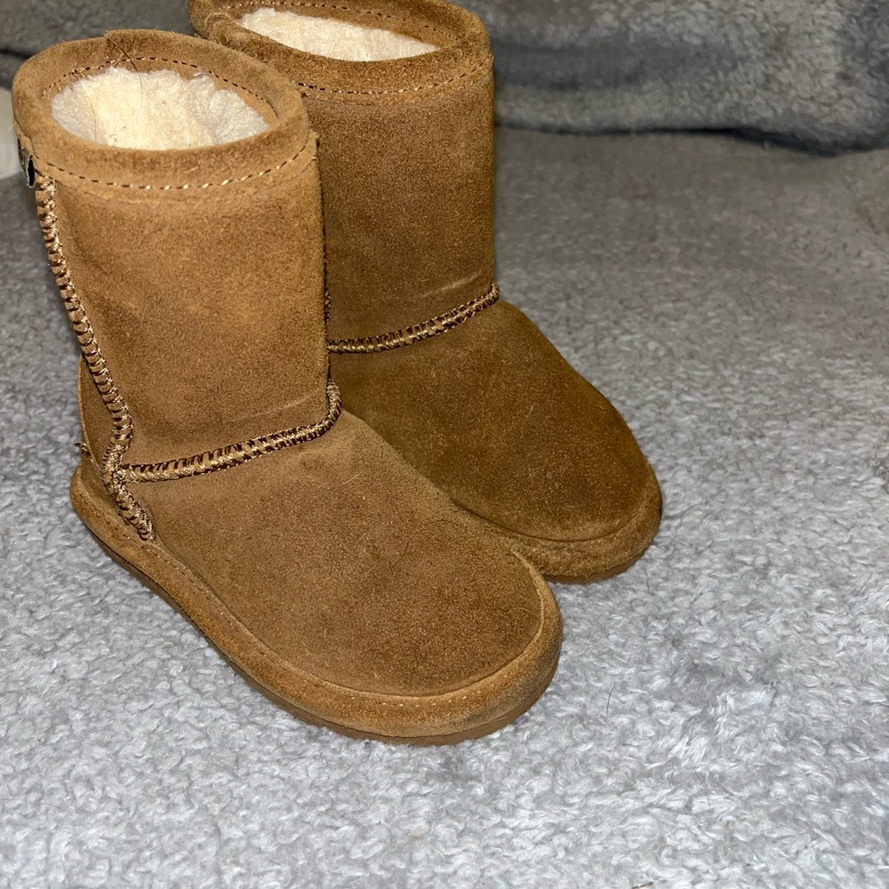 Brown Bear Paw Boots